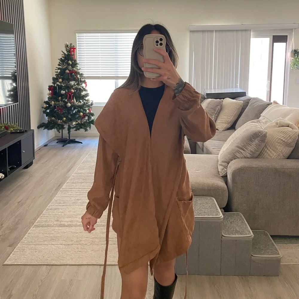 Brown trench coat - Picture 2 of 5